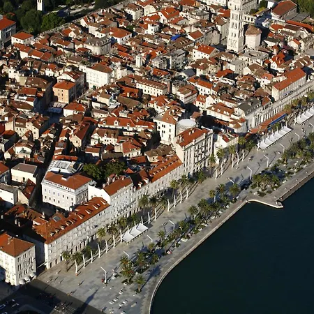 Leon Apartment Trogir